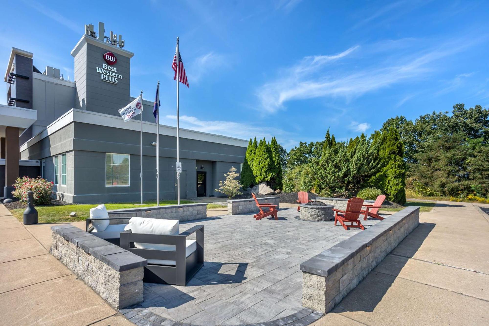 Best Western Plus Wilkes Barre-Scranton Airport Hotel Pittston Екстер'єр фото