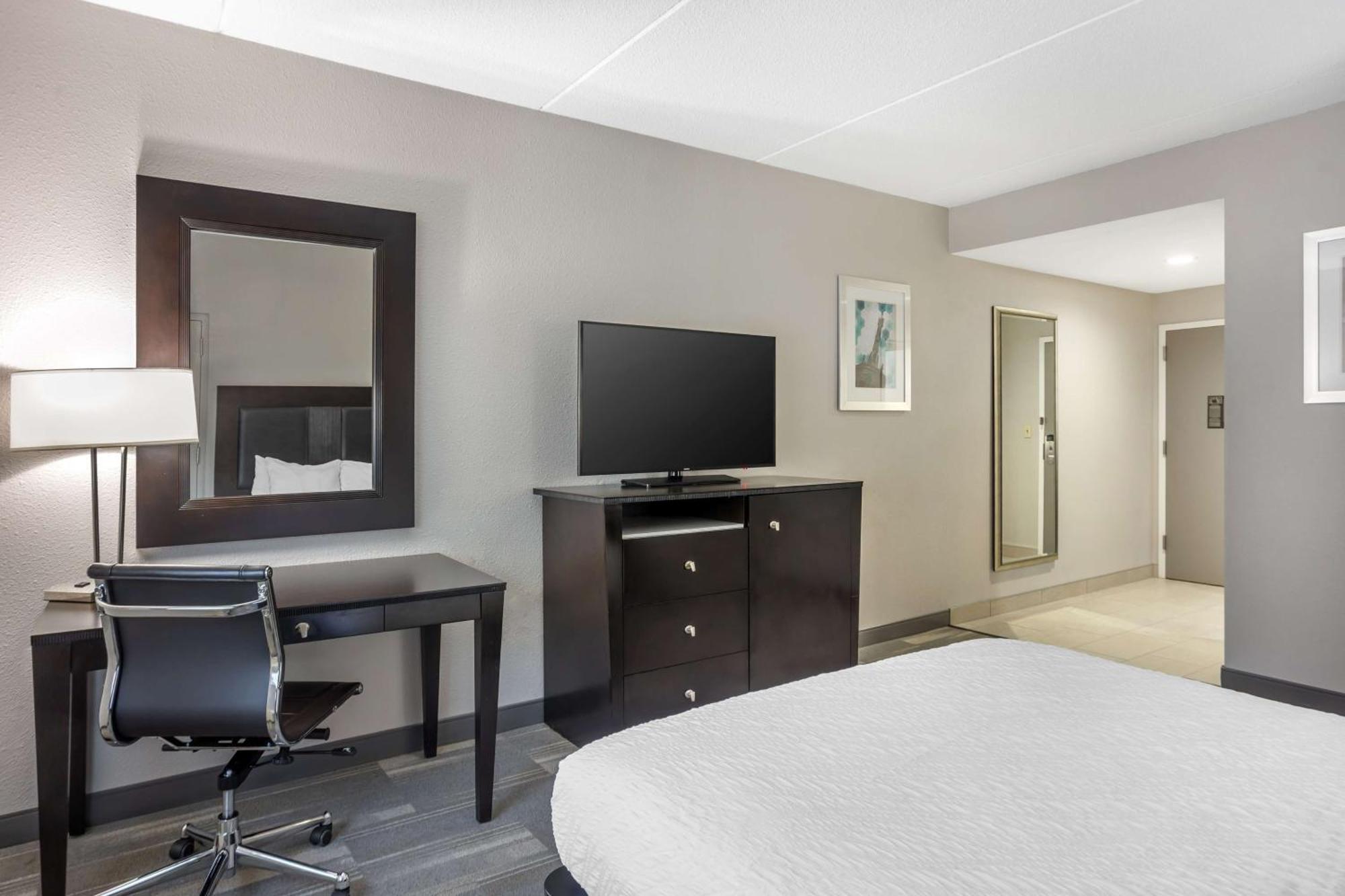 Best Western Plus Wilkes Barre-Scranton Airport Hotel Pittston Екстер'єр фото